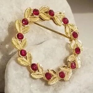 Vintage Wreath of Leaves Brooch